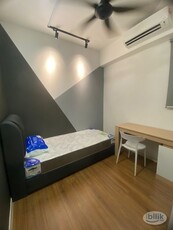 Newly Renovated.❗[5 min MRT ‍♂️] Single Bedroom[Sunway Velocity ] M Vertica