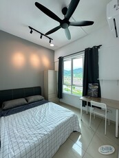 Solaria Residences Large Queenbed Room for Rent