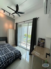 Solaria Residences Single Bed Room with Private Balcony for Rent
