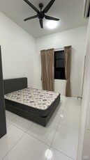 Spacious single room at Bukit Indah for rent RM800