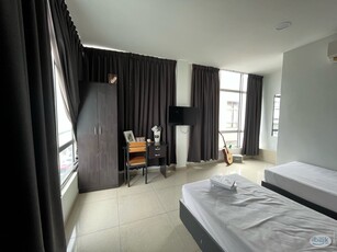 [ SUPER COMFORTABLE ROOM ] [❌ NO DEPOSIT ❌] Master Room at Bandar Botanic, Klang