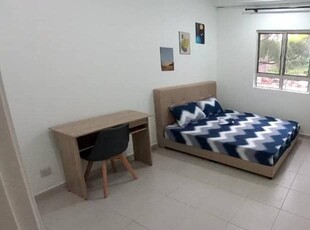 Suria Jelatek Residence SURIA JELATEK RESIDENCE MIDDLE ROOM Lady’s UNIT FOR RENT