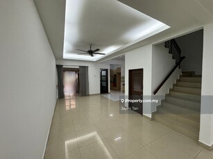 Bukit Jalil Kinrara Mas good condition 3 storey Terrace House for sale