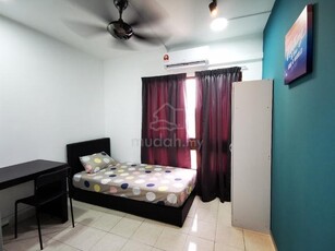Fully Furnished Medium & Master Room @ Palm Spring, Kota Damansara