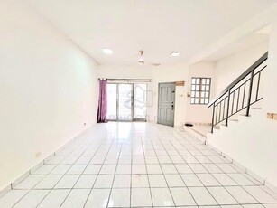 Open to all races~FREEHOLD 2storey, Extended Kitchen @Bandar Puteri