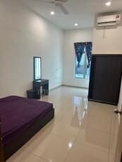 Rooms for Rent in Bandar Springhill