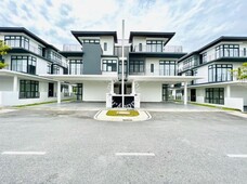 FREEHOLD | 2.5 Storey Semi-D Senna Residence Presint 12 Putrajaya
