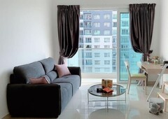 Season Luxury Apartment@ Larkin 3room Full Furnish For Rent