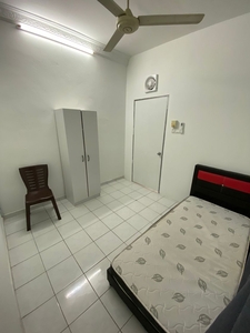 Male Room for rent at Taman Bayu Perdana Klang