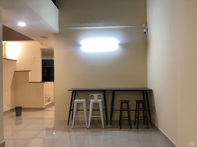 ✨LANDED HOUSE NEAR HELP Uni✅@ SUBANG 2, Newly Renovated, Twin Sharing Room With Aircond