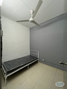[DEPOSIT RM 100] Male Single Room at Mentari Court 1, Bandar Sunway