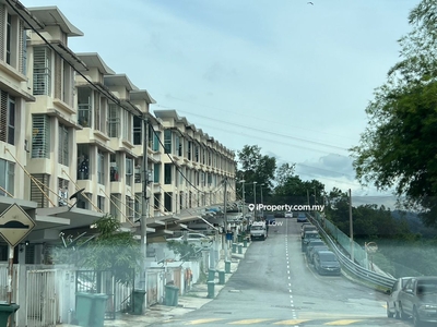 Amansiara townhouse, selayang, ground floor for sale