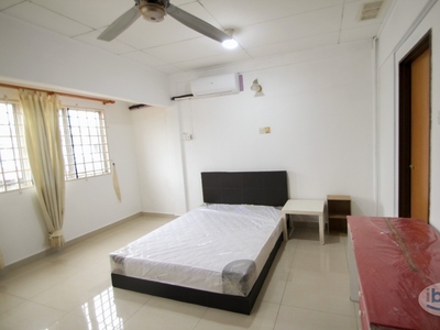 【Budget Cozy Room @ Bandar Sunway】 Middle Room ❗Fully Furnished ❗ Newly Renovated