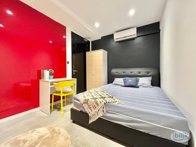 Cozy Bedroom with Quick Access to LRT, Malls, and More! ️ 2 Min Metro Mall 10 Min IKEA Cheras ️