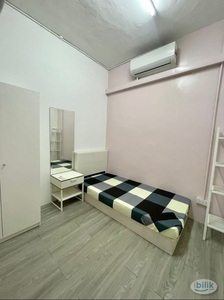 Foreigner Perferred Room For Rent 5mins to LRT ss15 iLIve Hostel Single-Room
