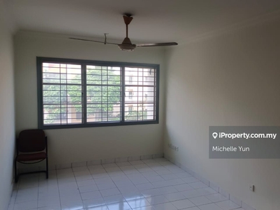 Freehold,non bumi,vacant now,3r1b,1cp,3rd floor walk up,basic unit
