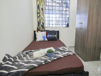 Fully-furnished Single Unit (Window) with AC at PJS 7, Sunway
