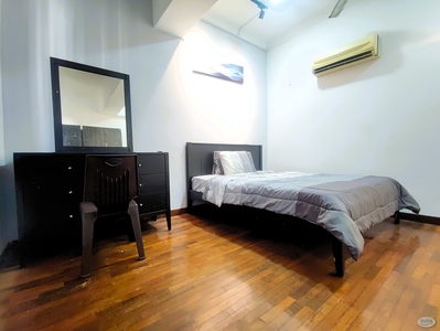 Master-Room with Bathroom, 8mins to Publika, Low Deposit Menara Duta 2, Dutamas
