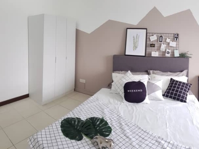 Medium Room Fully Furnished Rooms at Cova Villa, Kota Damansara