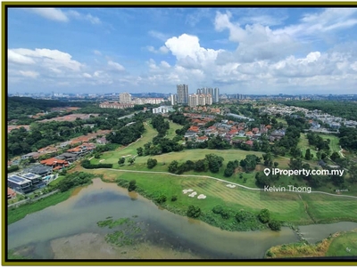 Nice Golf Course View, Wet & Dry Kitchen, Direct Link To MRT Station.