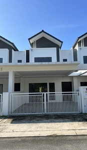Nice House For Sales!
FREEHOLD DOUBLE STOREY