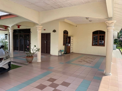 [PARTIAL FURNISHED] Double Storey Bungalow at Lorong Pandan, Land Area 5,400 Sqft, 6 Bedrooms