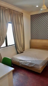 Queen View Fully Furnished with 7 Room