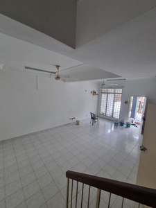 Renovated with Kitchen Cabinet FREEHOLD Double Storey Terrace House at Anggerik Aranda Kota Kemuning For Sale