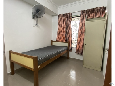 Single Room at Taman Sri Puchong, Puchong