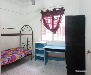 Small Room For Rent at Pelangi Damansara Condominium near MRT