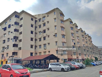 Subang Suria Apartment in Seksyen U5, Shah Alam