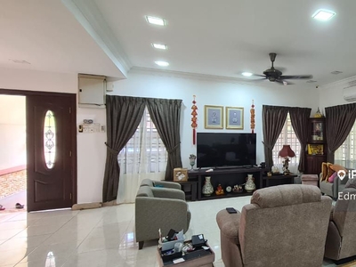 Super link corner house, Taman Mutiara Indah, Puchong, partly furnish