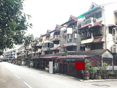 Taman Midah Cheras KL 1st floor Townhouse Apt 1036sf 3r2b F/H for sale