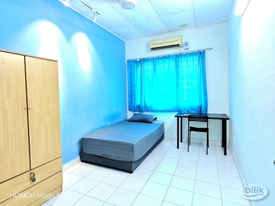 7Min Walk UCSI Mix Gender Single Room Landed House Near Connaught Private Bathroom & Private Balcony
