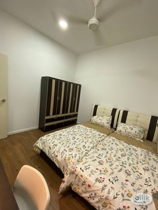 BIG SINGLE ROOM WITH FULLY FURNISHED ROOM