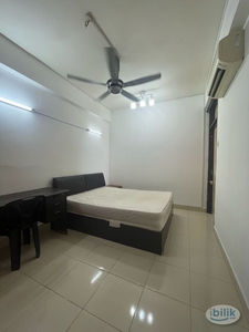 Hot Unit Master Room at SS24 Petaling Jaya, Selangor