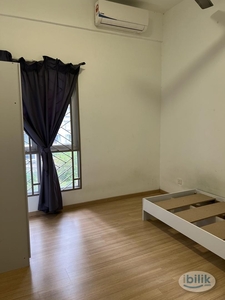 Middle Room at Anyaman Residence, Sungai Besi