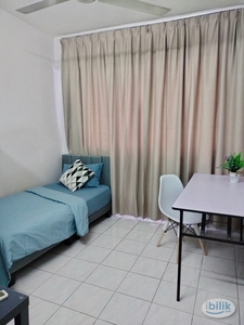 Very Nice Single Room at Puncak Damansara Condo Fully Furnished with Air Cond Bandar Utama MRT
