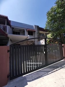 2storey house alor akar partly furnish for rent