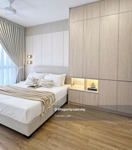 Brand New ID Furnished! Doorstep to Mall and MRT Station!