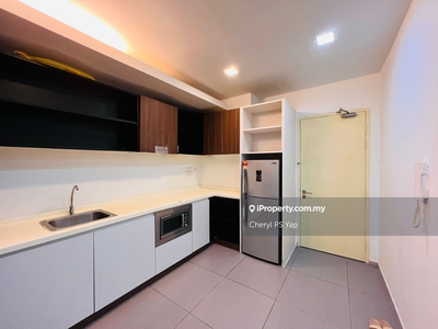 Cyberjaya apartment with 2 master rooms 2km to MRT sta