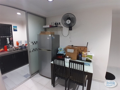 Near MRT Salvia Apartment Fully Furnished Master Room with Private Bathroom, Beside Giant Kota Damansara