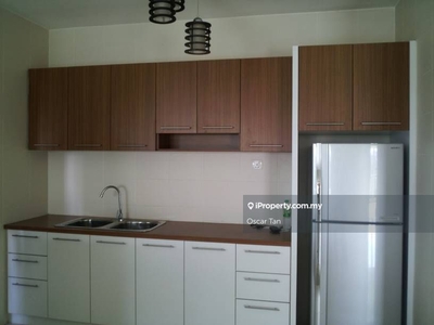 Near to MRT & KTM Station only 100meters