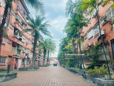 Red Ruby Apartment, Taman Universiti Indah, Seri Kembangan For Rent