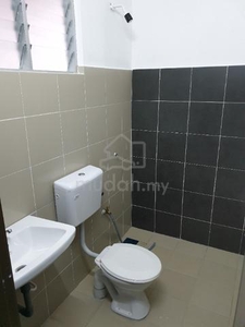 Rent - Room with Private Toilet (Kamunting)