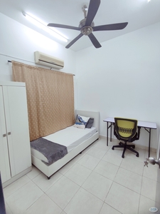 Single room for friendly tenant at ken 1 Damansara