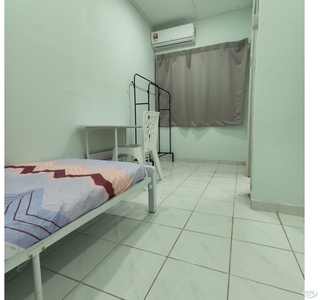 ⚡Zero Deposit Room To Rent At Bandar Puchong Jaya Middle Room