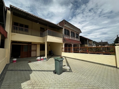 2 Storey Basic Intermediate Terrace House For Rent, Taman OUG
