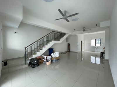 2 storey house for rent, Robin @ bandar rimbayu - Brand new, Move in condition