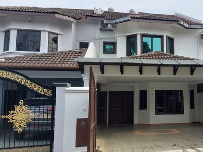 2 Storey Terrace/Link House, Jalan Paladium, Seksyen 7, Shah Alam, 2nd from corner.